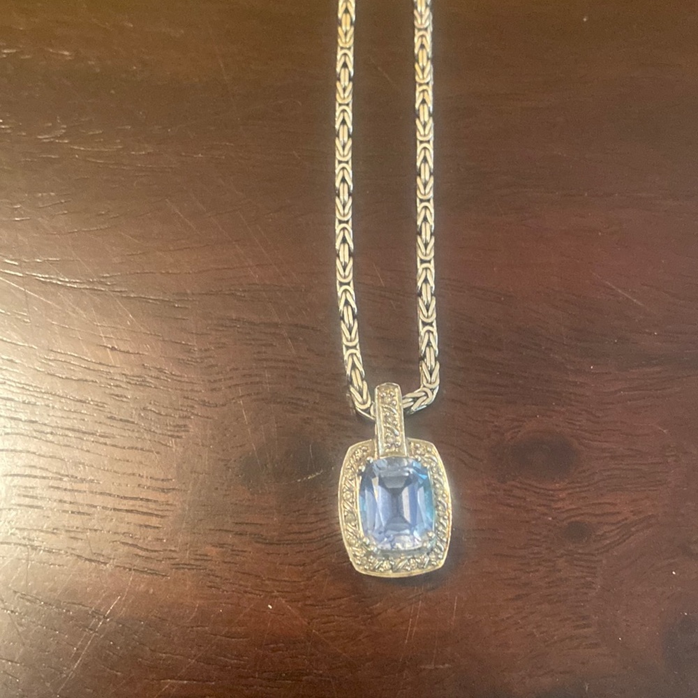 Emerald-Cut Tanzanite pendant 10k gold